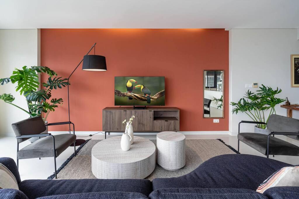 Luxurious 3-bedroom Retreat In The Heart Of Saigon TP. Hồ Chí Minh