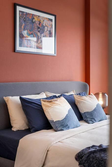 Căn hộ Luxurious 3-bedroom Retreat In The Heart Of Saigon *