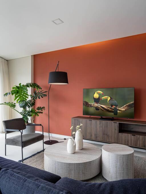 Luxurious 3-bedroom Retreat In The Heart Of Saigon